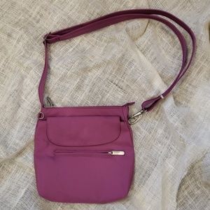 Travelon 10" Crossbody Bag RFID Magenta